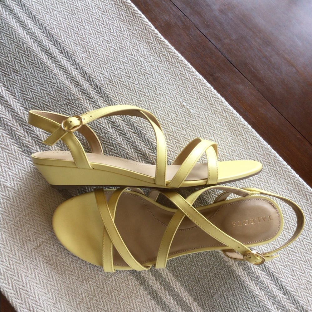 Yellow Talbots strappy new sandals - Picture 3 of 4